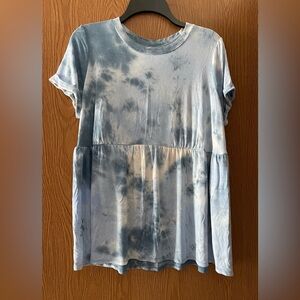 Time and Tru Tie Dye Maternity Top